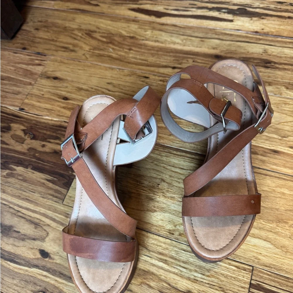 Women’s Brown Platform Block Heel Sandals